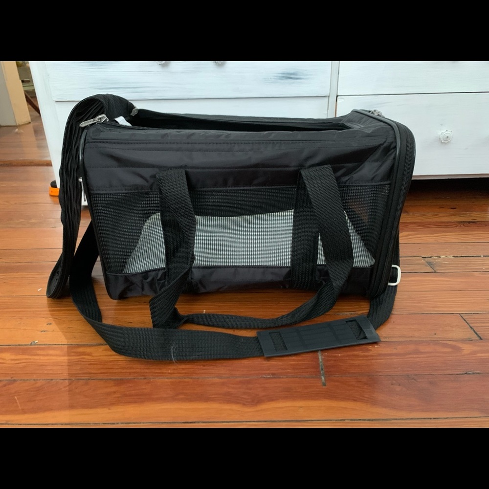 Dog carrier